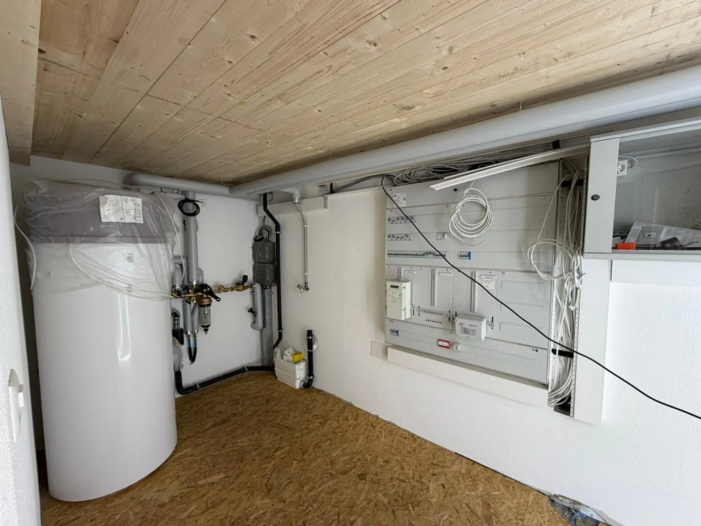 Completely renovated 230-year-old house with large garden - Photo 21 of 28