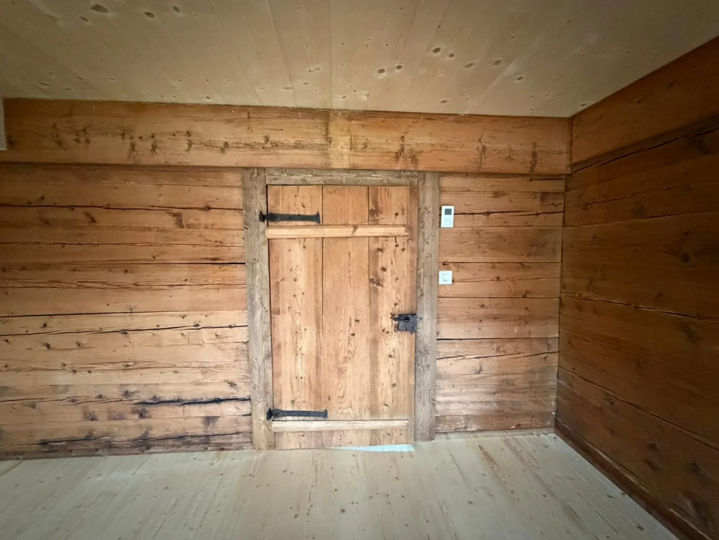 Completely renovated 230-year-old house with large garden - Photo 26 of 28