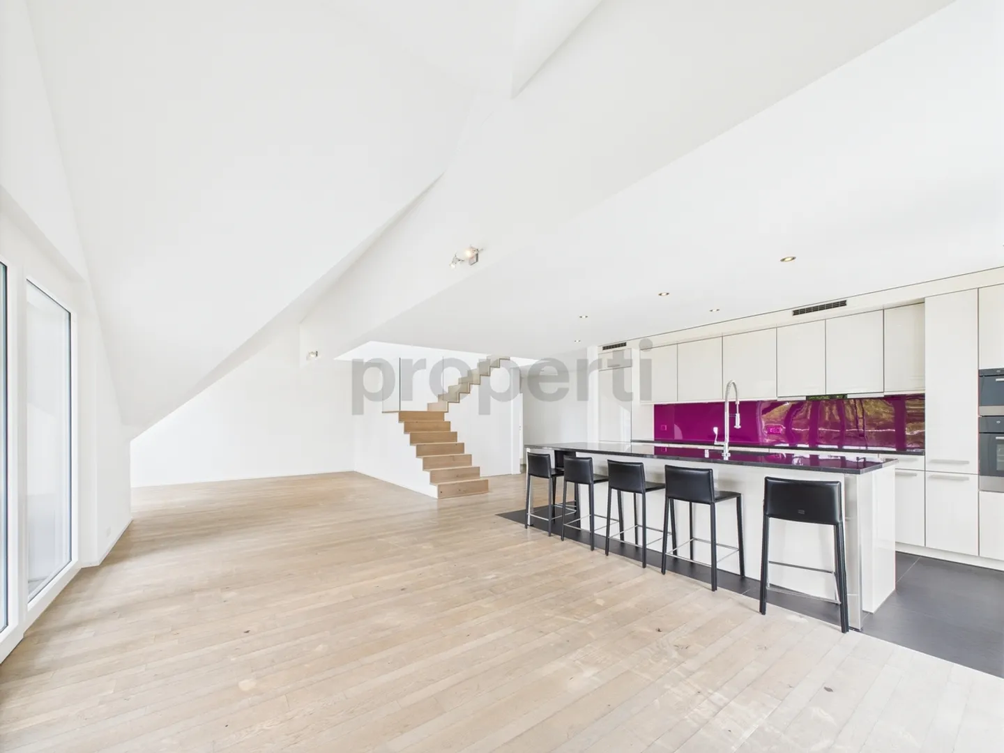 Appartamento duplex unico di 5,5 stanze a Bubikon, Canton di Zurigo - Foto 2 di 10