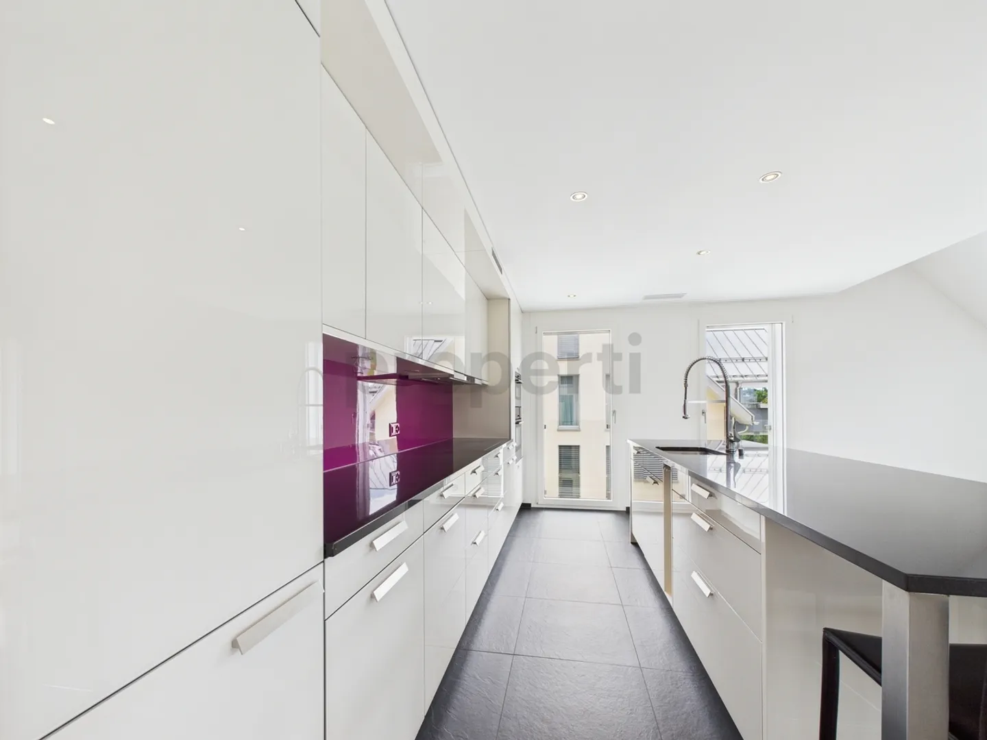 Appartamento duplex unico di 5,5 stanze a Bubikon, Canton di Zurigo - Foto 5 di 10