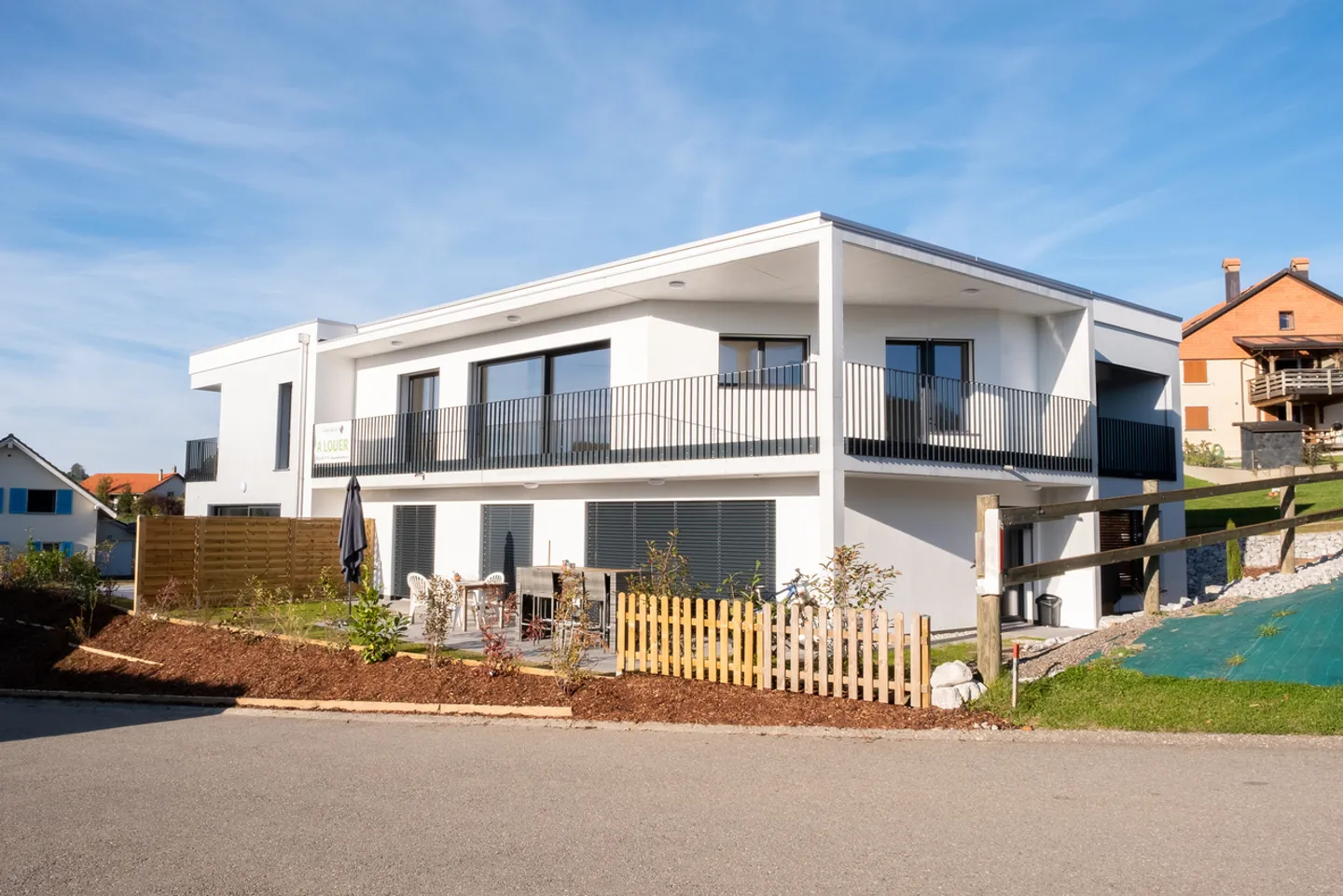 Wunderschöne Qualitätswohnung in einem kleinen Gebäude mit 3 Wohnungen - Foto 11 von 13