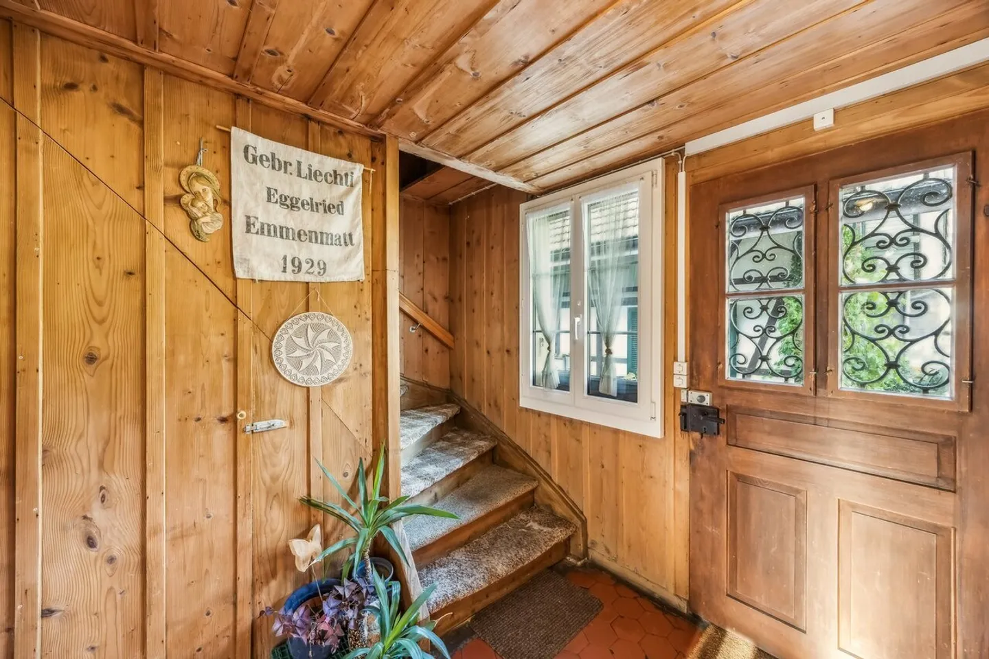 Casa unifamiliare con giardino e potenziale di ampliamento - Foto 3 di 9