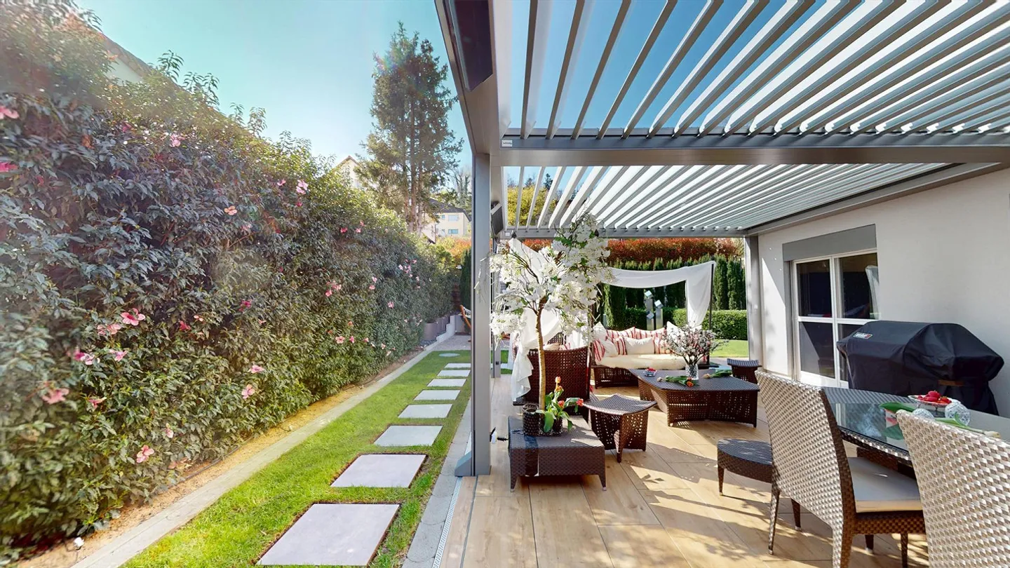 Maison individuelle de 6 pièces très bien entretenue avec un paradis de jardin de rêve dans un emplacement calme à Reinach - Photo 6 sur 14