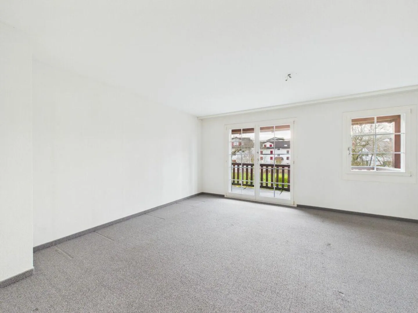 Family-Friendly in a Quiet Location - Photo 4 of 9