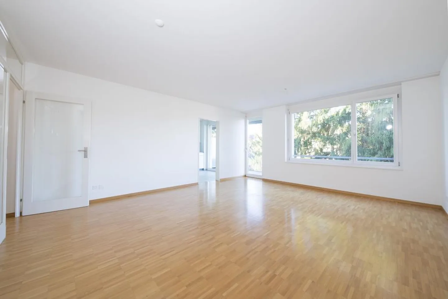 Recherche de locataire - Appartement en attique avec terrasse sur le toit - Photo 1 sur 5