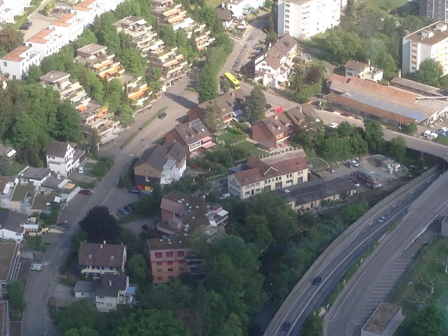 grosszügige 3.5 Zimmerwohnung an ruhiger und zentrumsnaher Lage - Foto 2 von 16