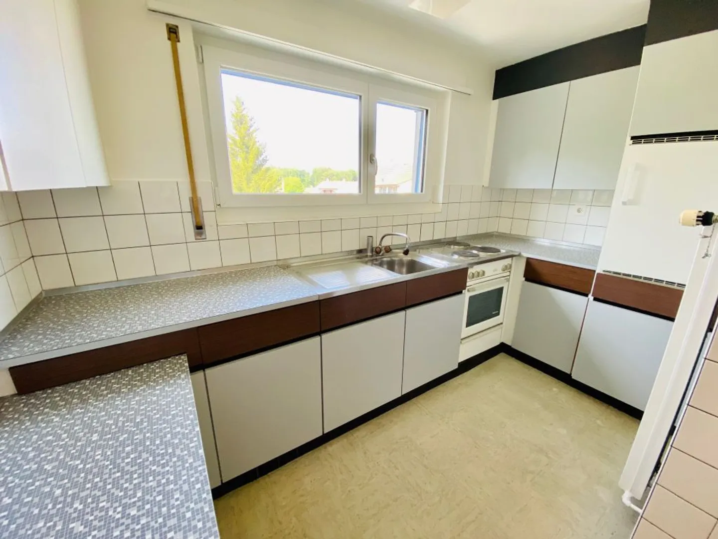 Charmante Wohnung in Utzenstorf - Foto 3 von 8