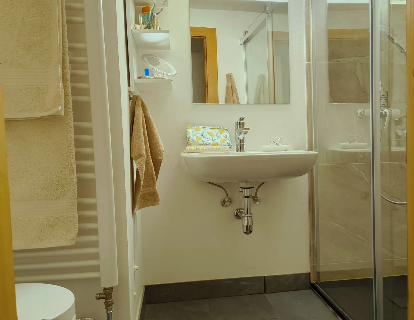 Seasonal rental of spacious penthouse apartment with sun terrace - Photo 8 of 11