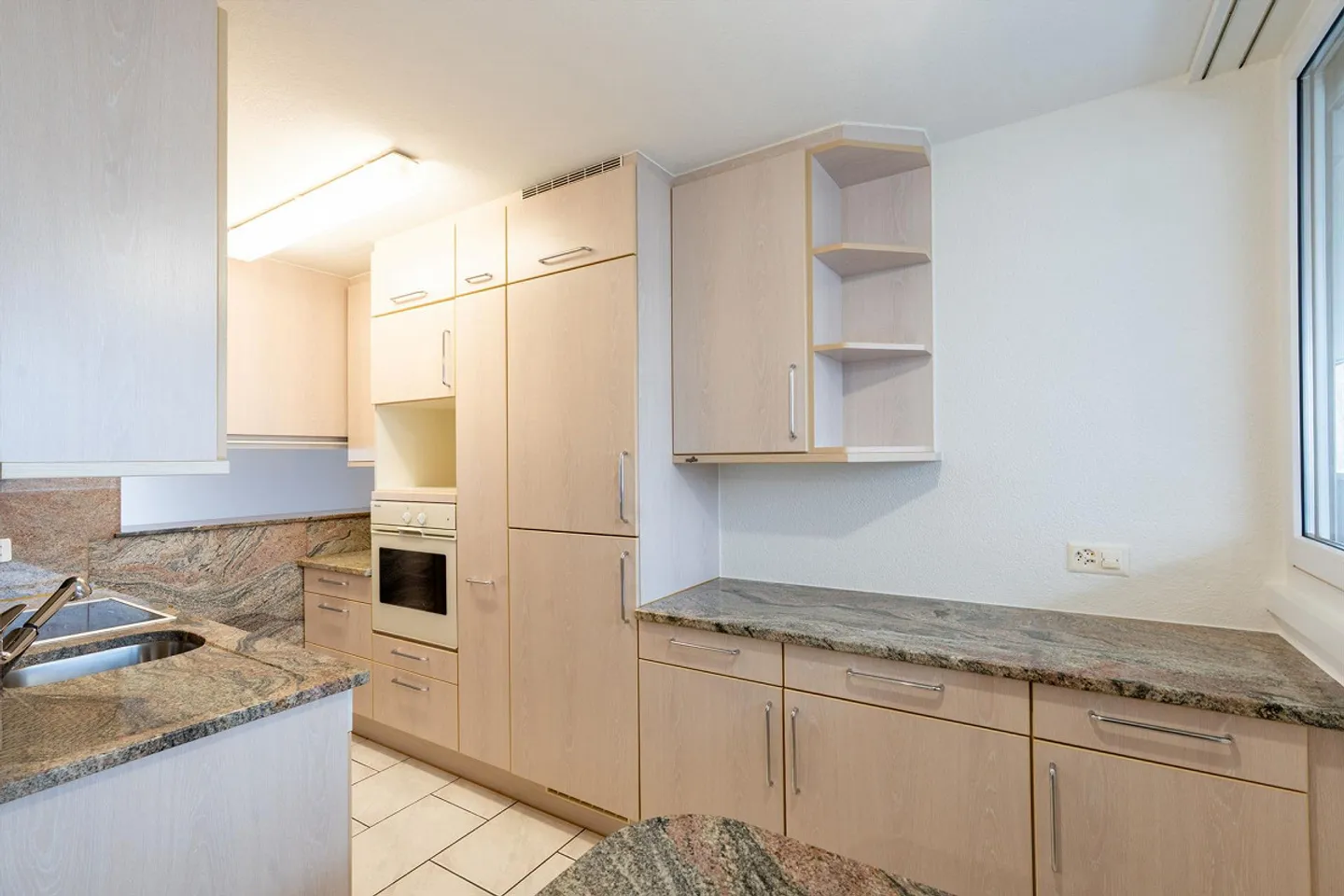 4.5-Room Maisonette Apartment with Flexible Room Layout - Photo 1 of 15