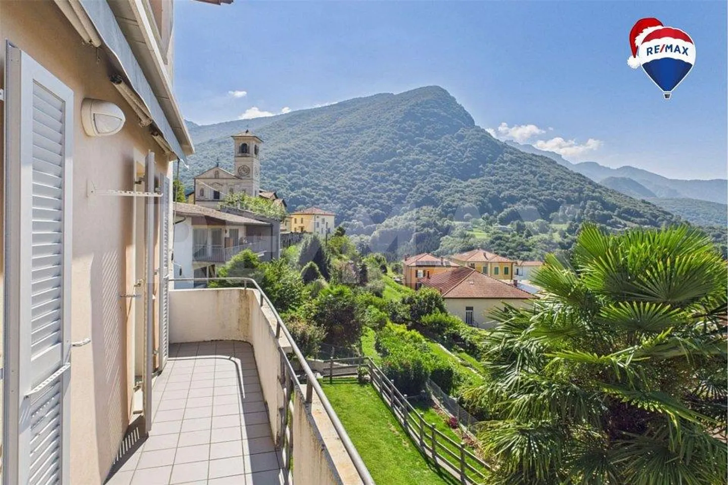 Arogno Maison bifamiliale dans le centre historique du village avec Grotto, terrasse et cour - Photo 1 sur 13