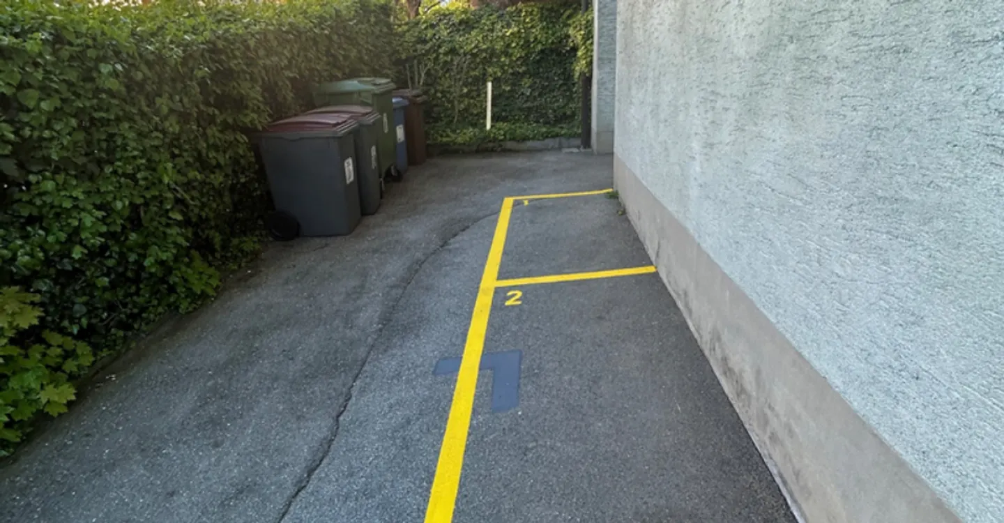 Motorradparkplätze zu vermieten - Lausanne - Foto 2 von 2