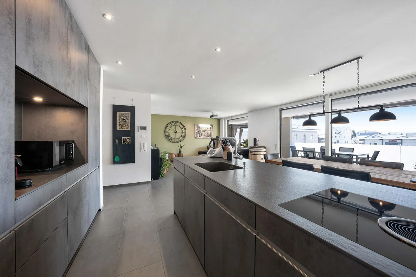 4.5-Room Apartment - Photo 2 of 12