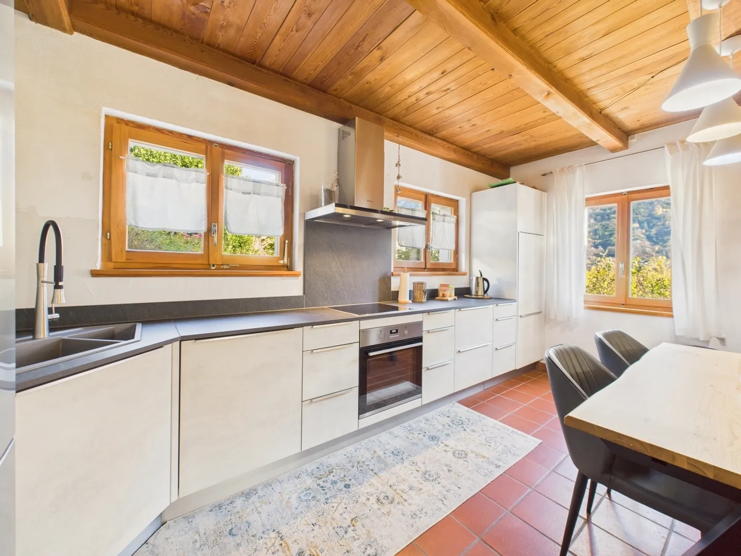 Charmante maison unifamiliale rénovée avec grand jardin dans... - Photo 5 sur 13