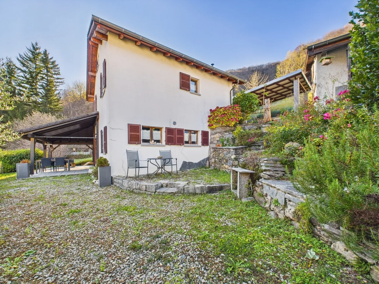 Charmante maison unifamiliale rénovée avec grand jardin dans... - Photo 1 sur 13