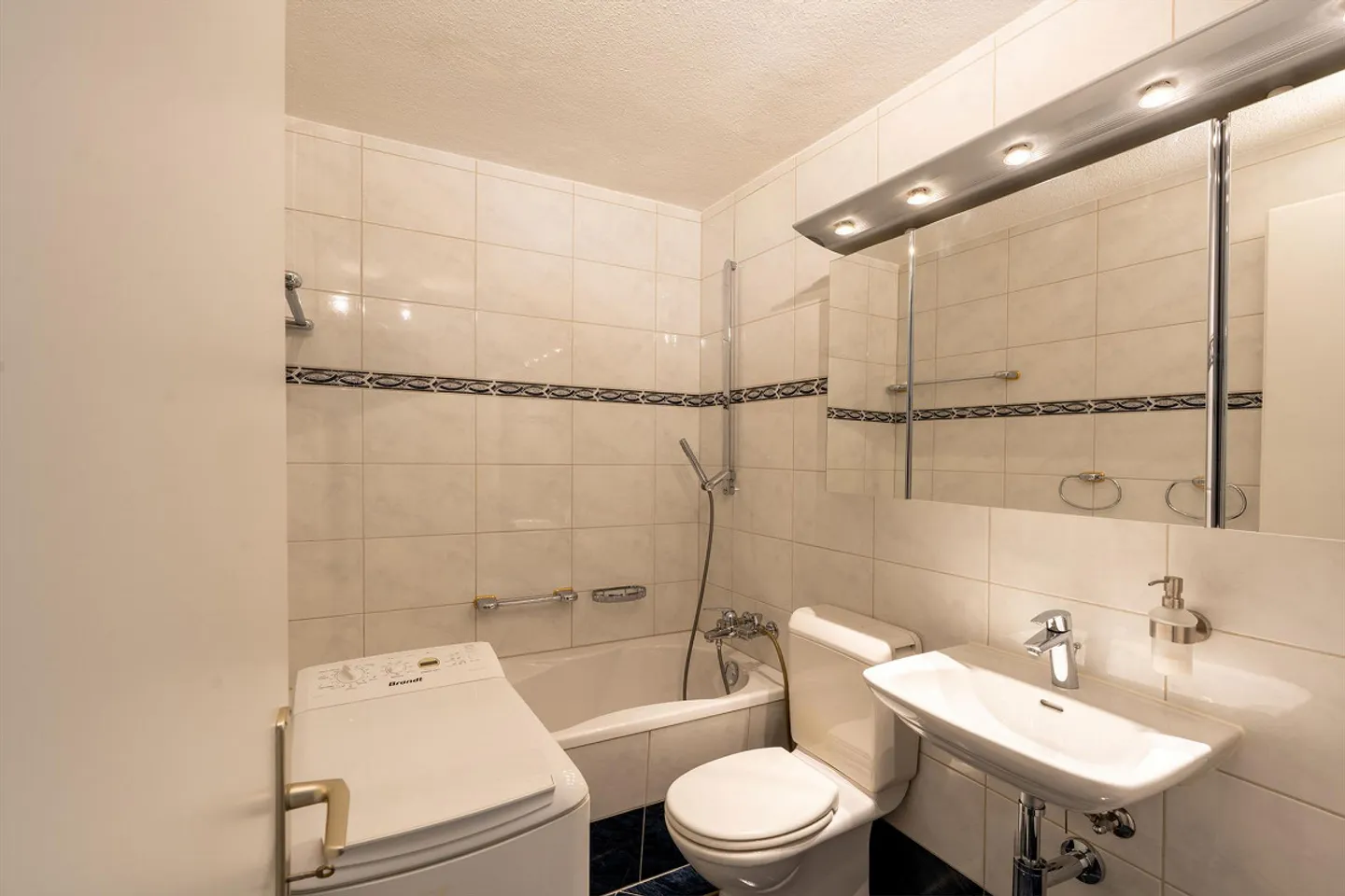 4.5-Room Maisonette Apartment with Flexible Room Layout - Photo 10 of 15