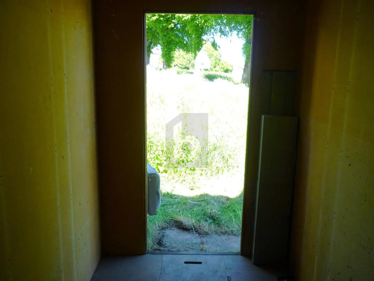 PETITE CABANE POUR STOCKAGE - Photo 4 sur 6