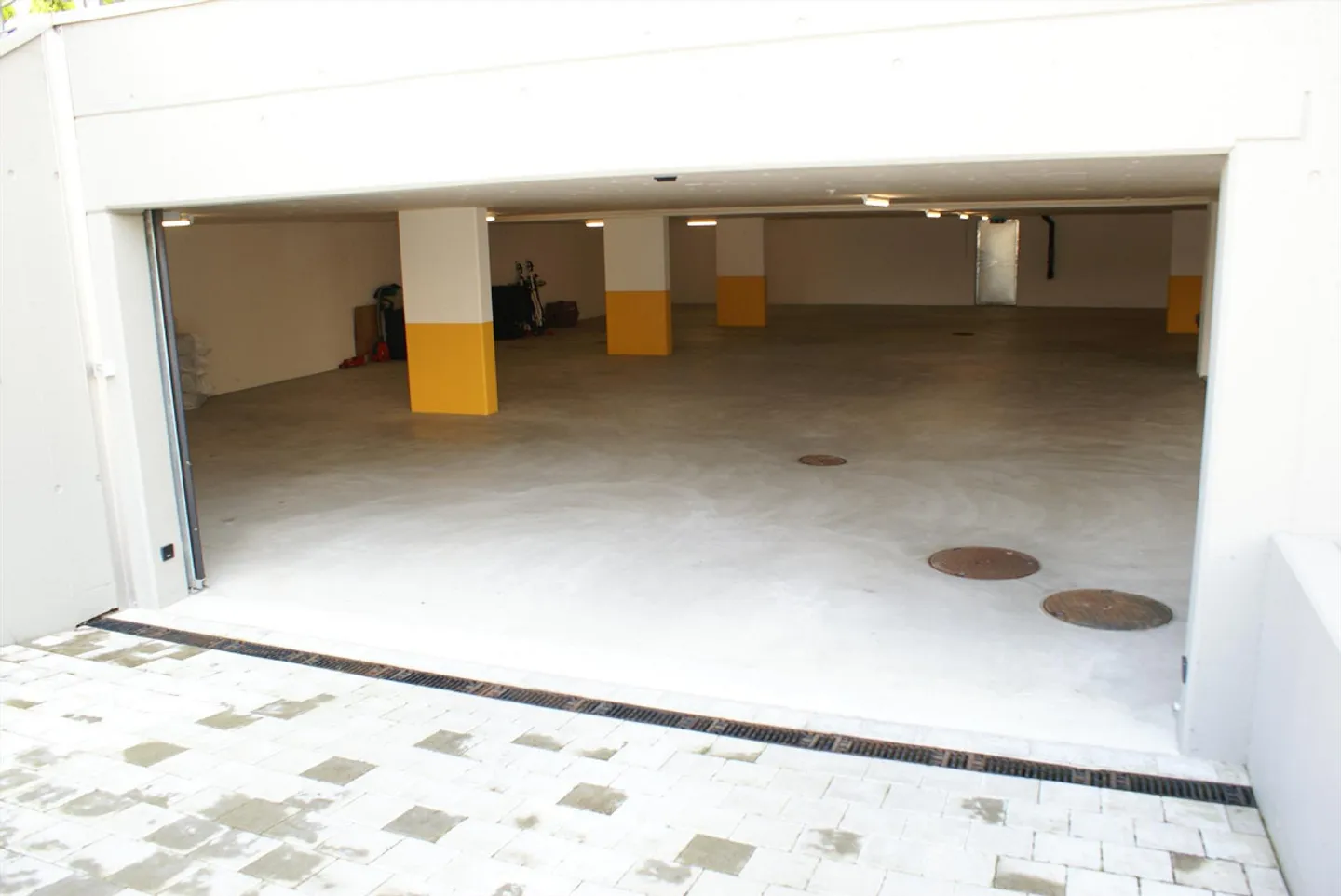 Posti auto in garage sotterranea in affitto - Foto 1 di 2