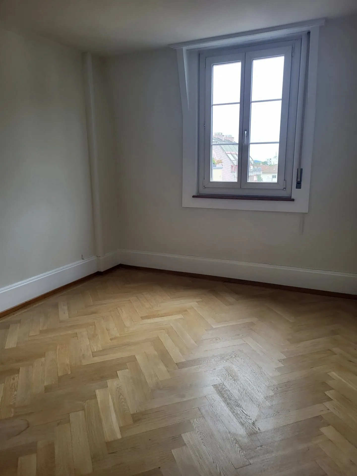 Appartement ancien avec beaucoup de charme 4.5 pièces dans un emplacement central à Bienne - Photo 5 sur 12
