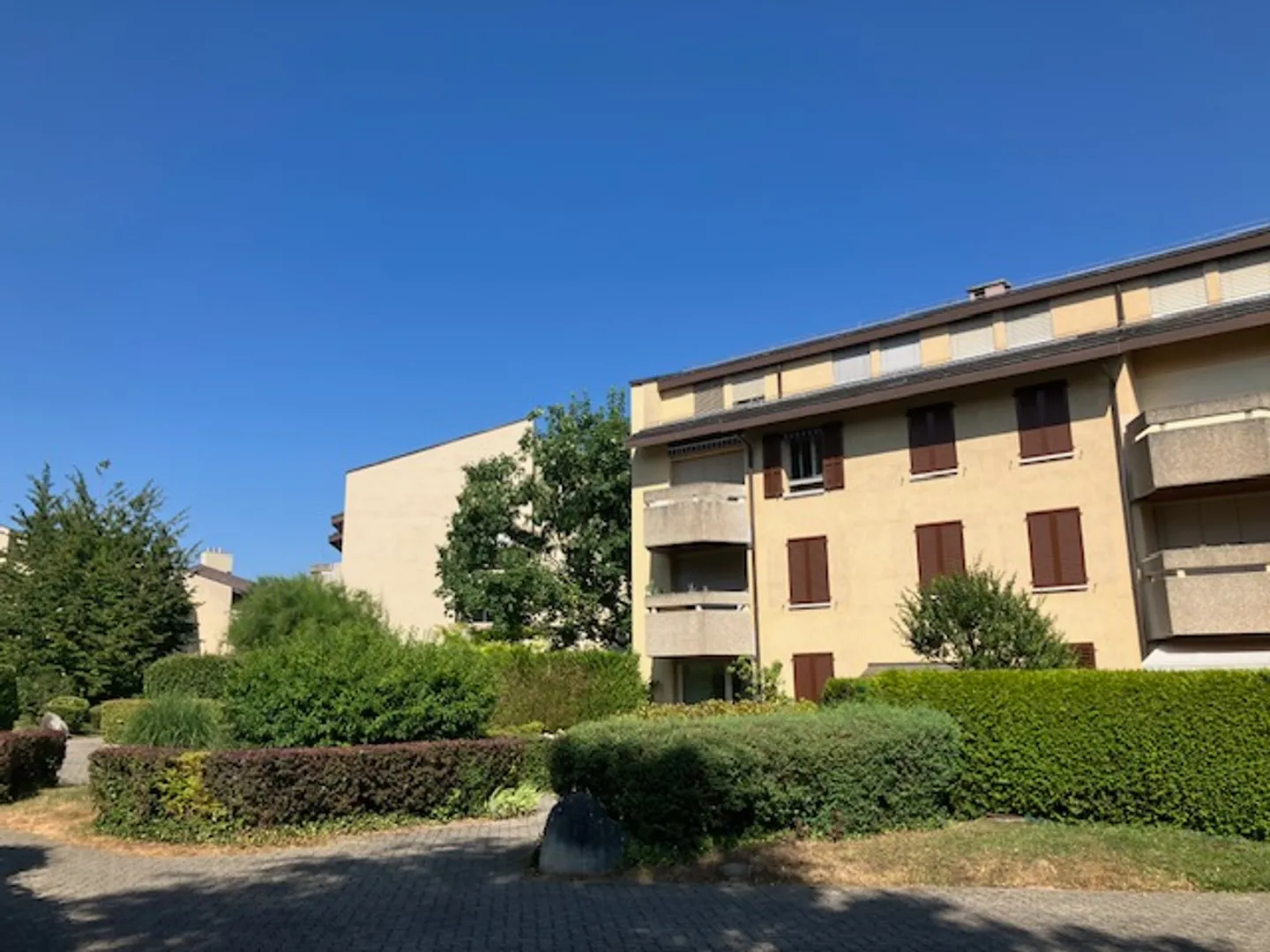 Stilvolles Appartement mit Naturblick - Foto 1 von 4