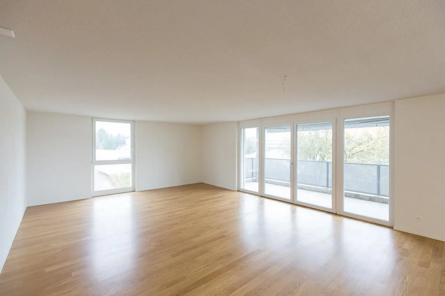 Rent a 3 ½ rooms apartment in Oftringen - Photo 2 of 8