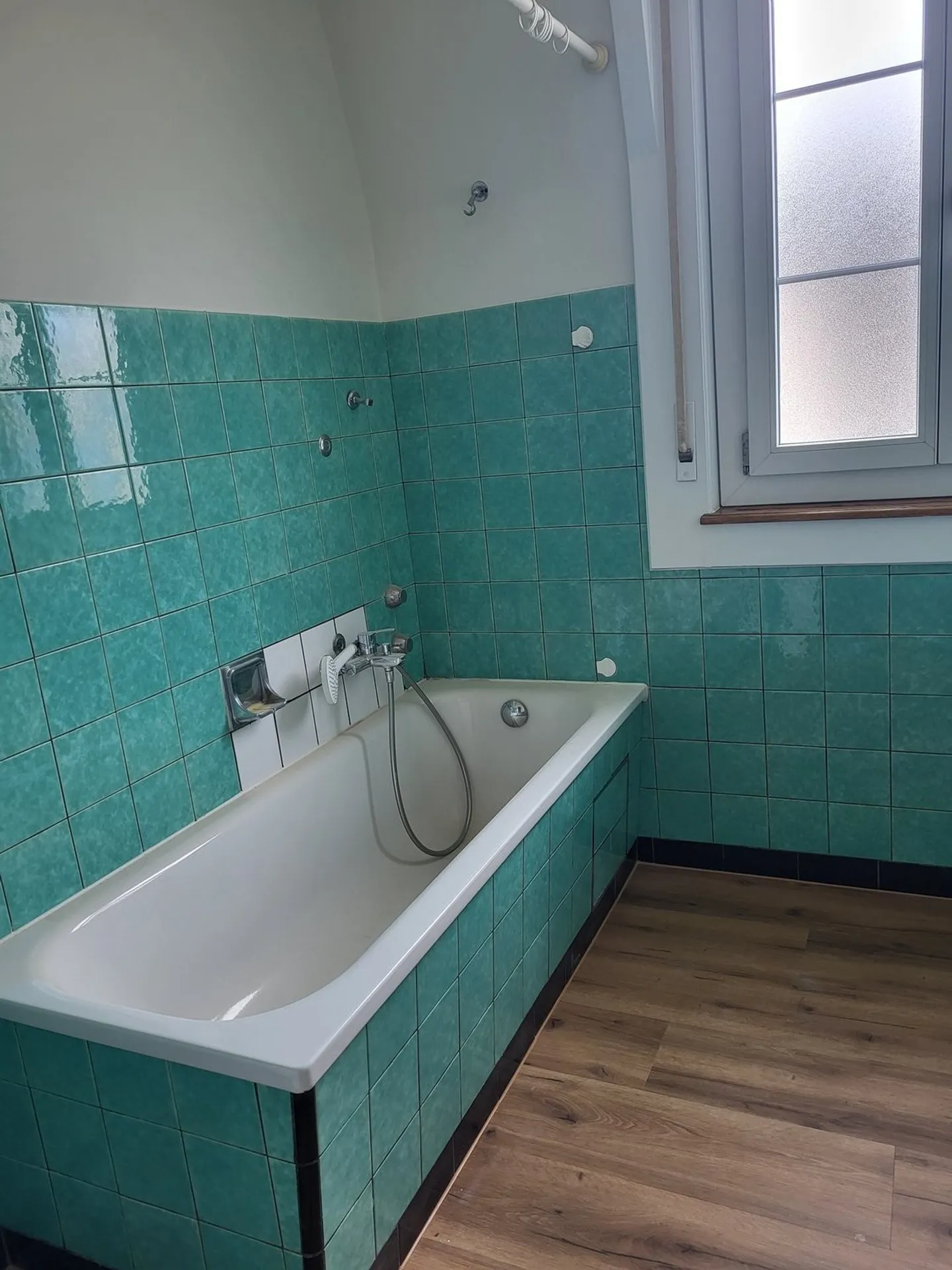 Appartement ancien avec beaucoup de charme 4.5 pièces dans un emplacement central à Bienne - Photo 9 sur 12