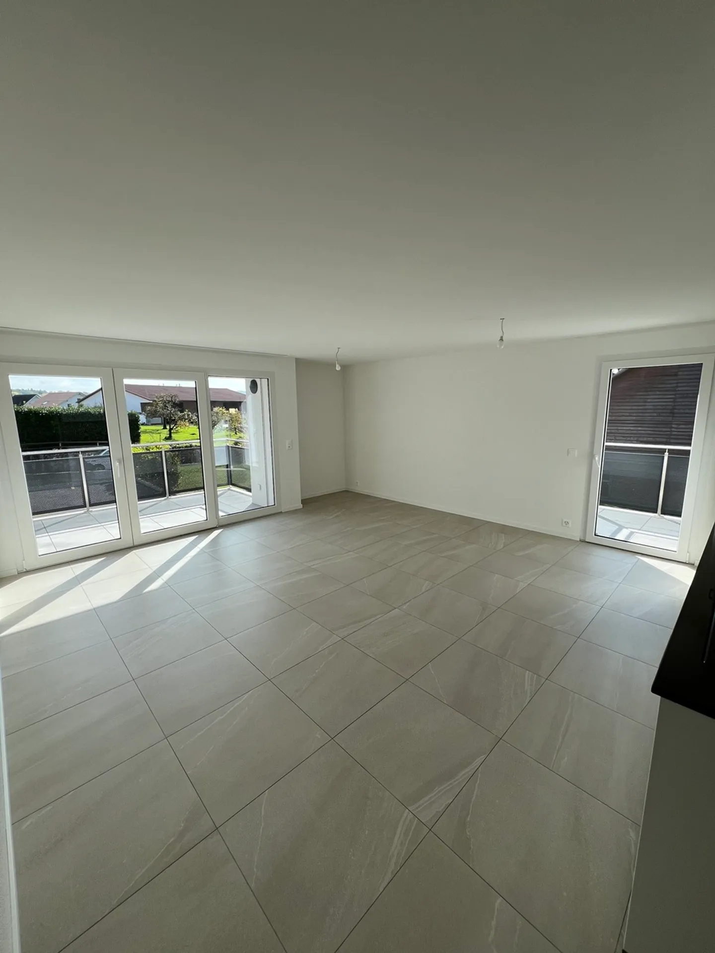 For rent in Pomy the last 3 1/2 rooms 1st floor with 2 balconies - Photo 4 of 10