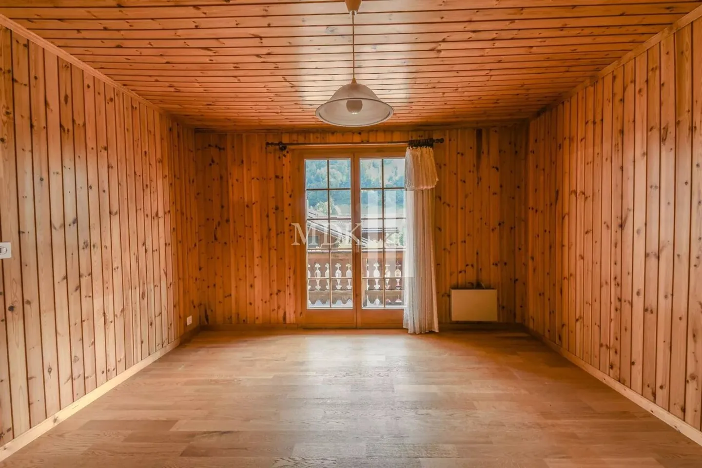 Beautiful chalet in the heart of the village! - Photo 11 of 13