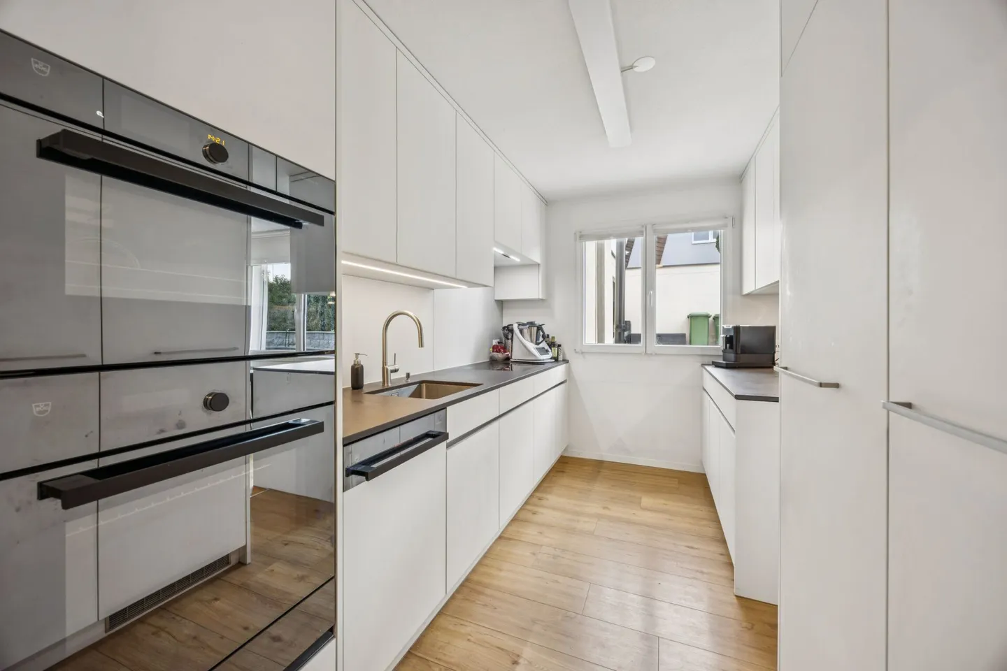 Familienfreundliches 5.5-Zimmer-Einfamilienhaus in Bonstetten - Foto 4 von 12