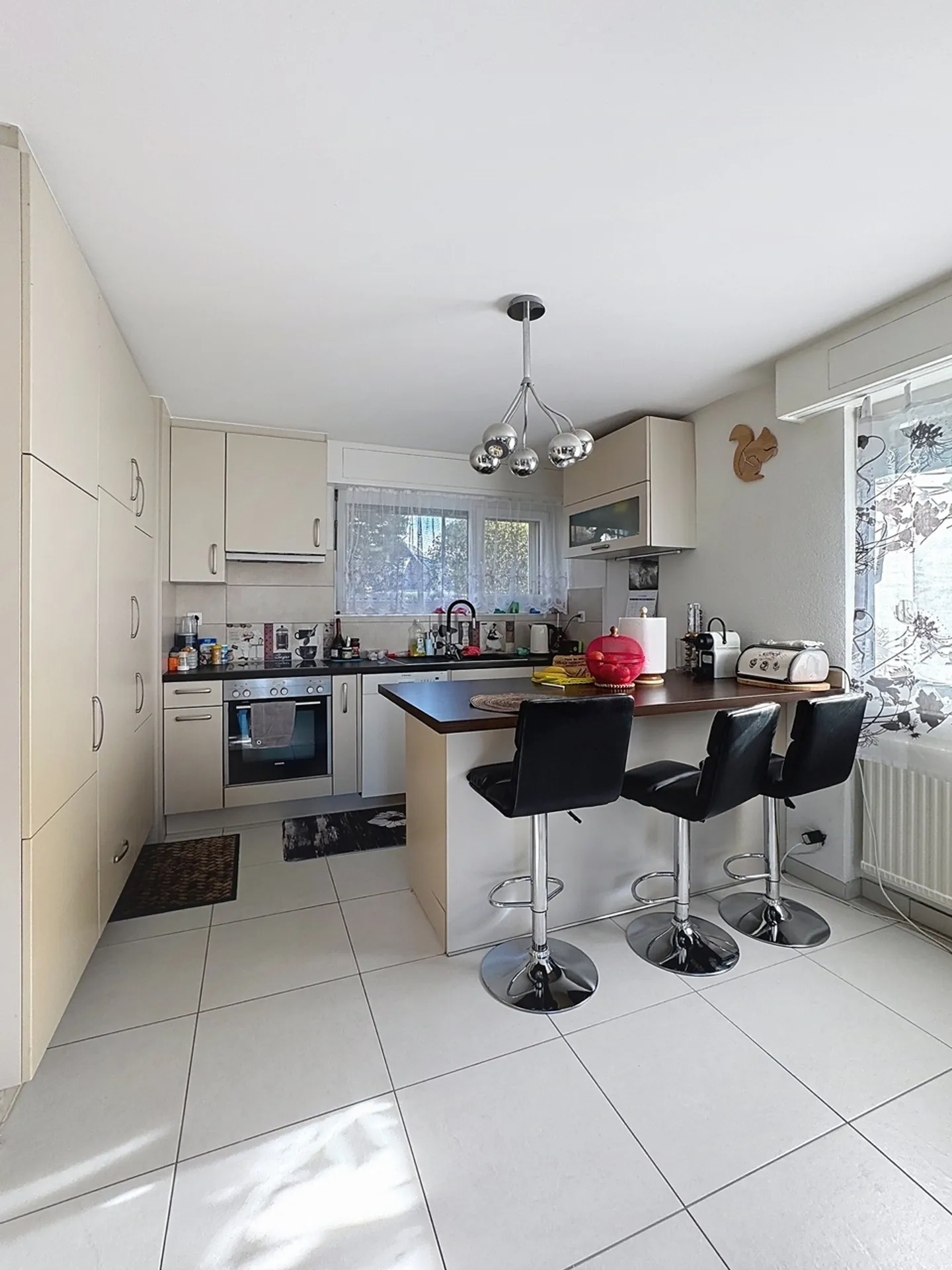 Villa jumelée de 5.5 pces
Récemment rénovée - Photo 11 sur 27