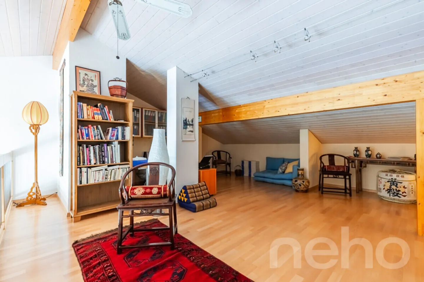 Magnificent penthouse with mezzanine in a high-end residence - Photo 9 of 12