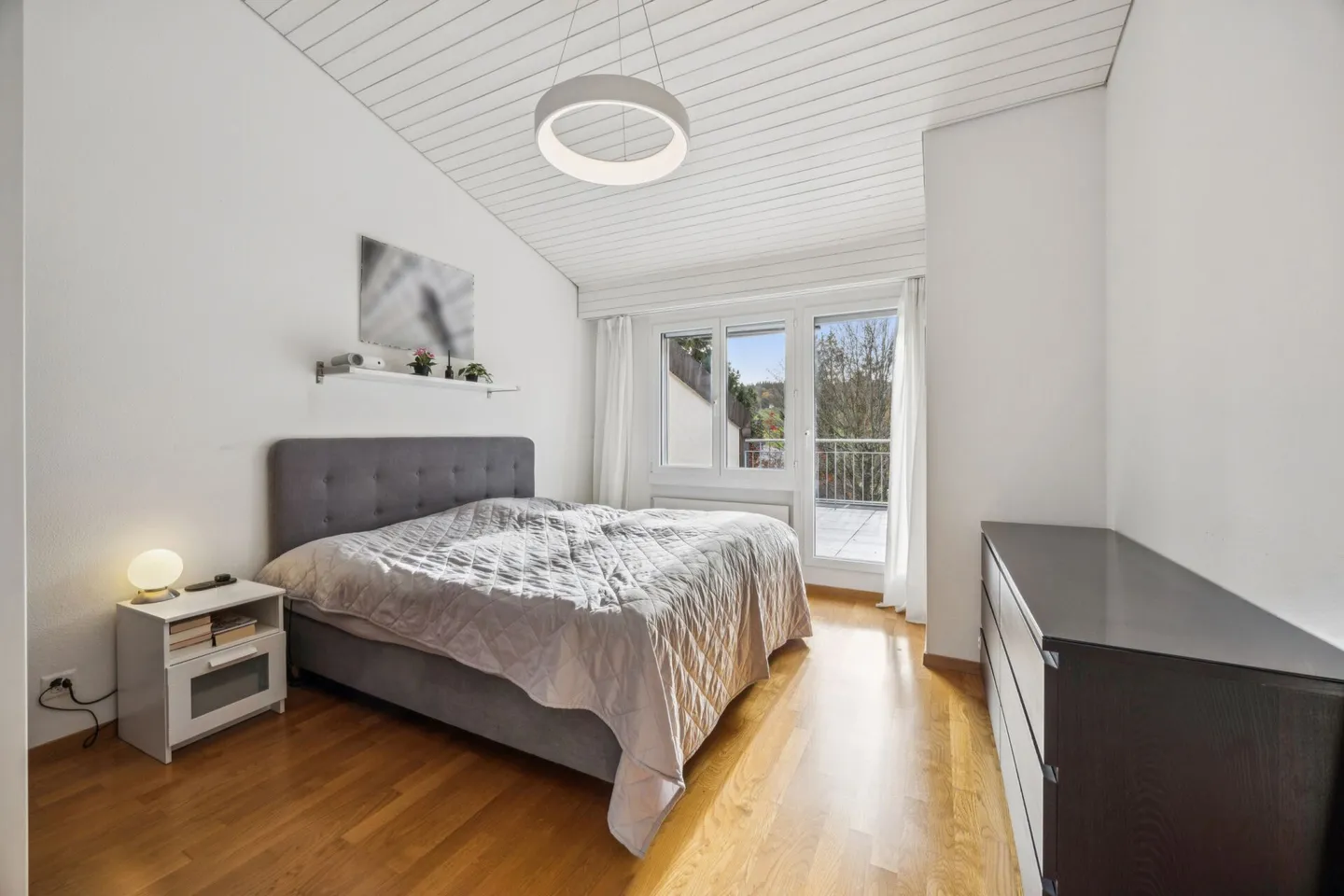 Familienfreundliches 5.5-Zimmer-Einfamilienhaus in Bonstetten - Foto 6 von 12