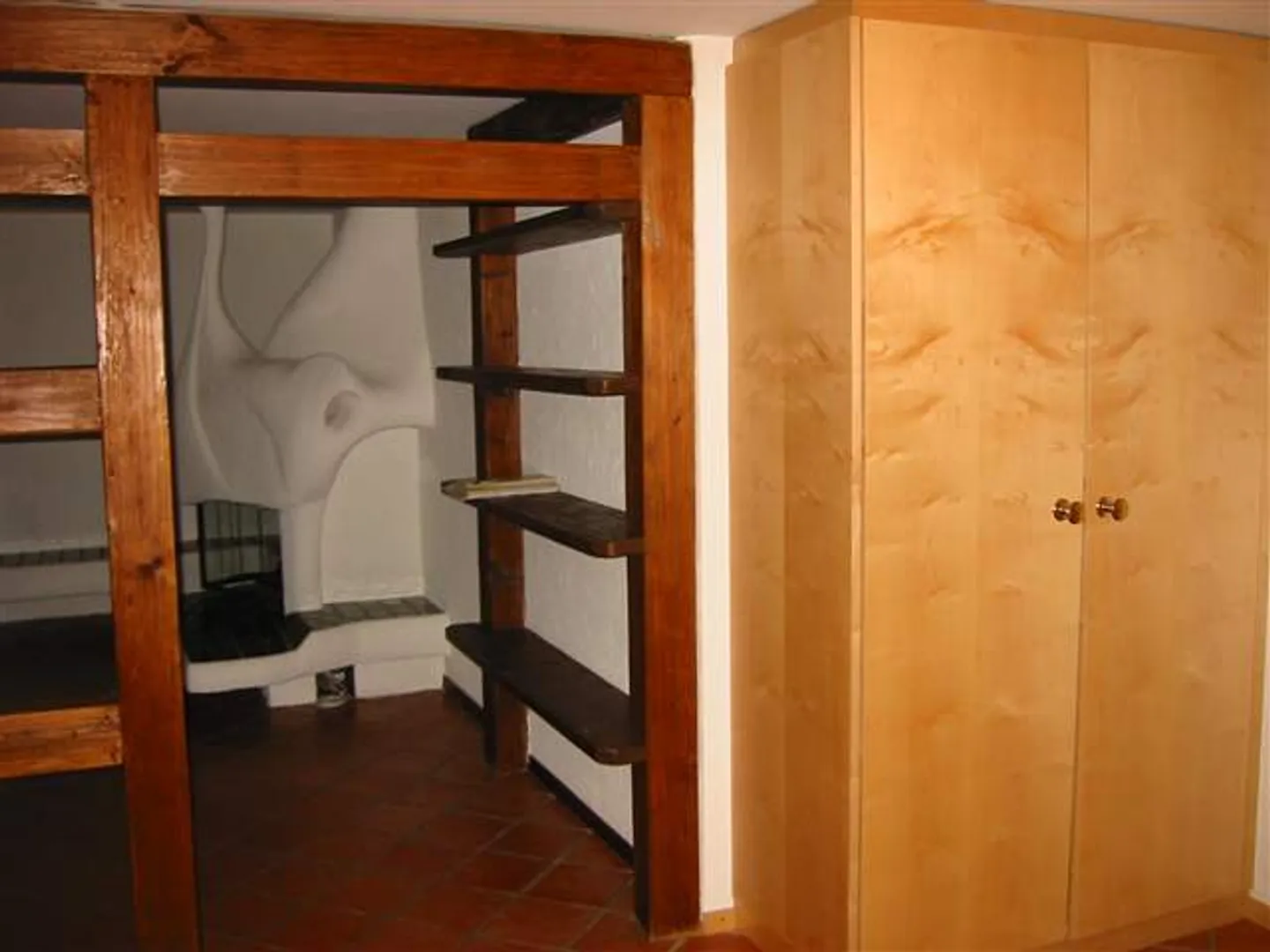 Original 2.5-room apartment - Photo 3 of 7