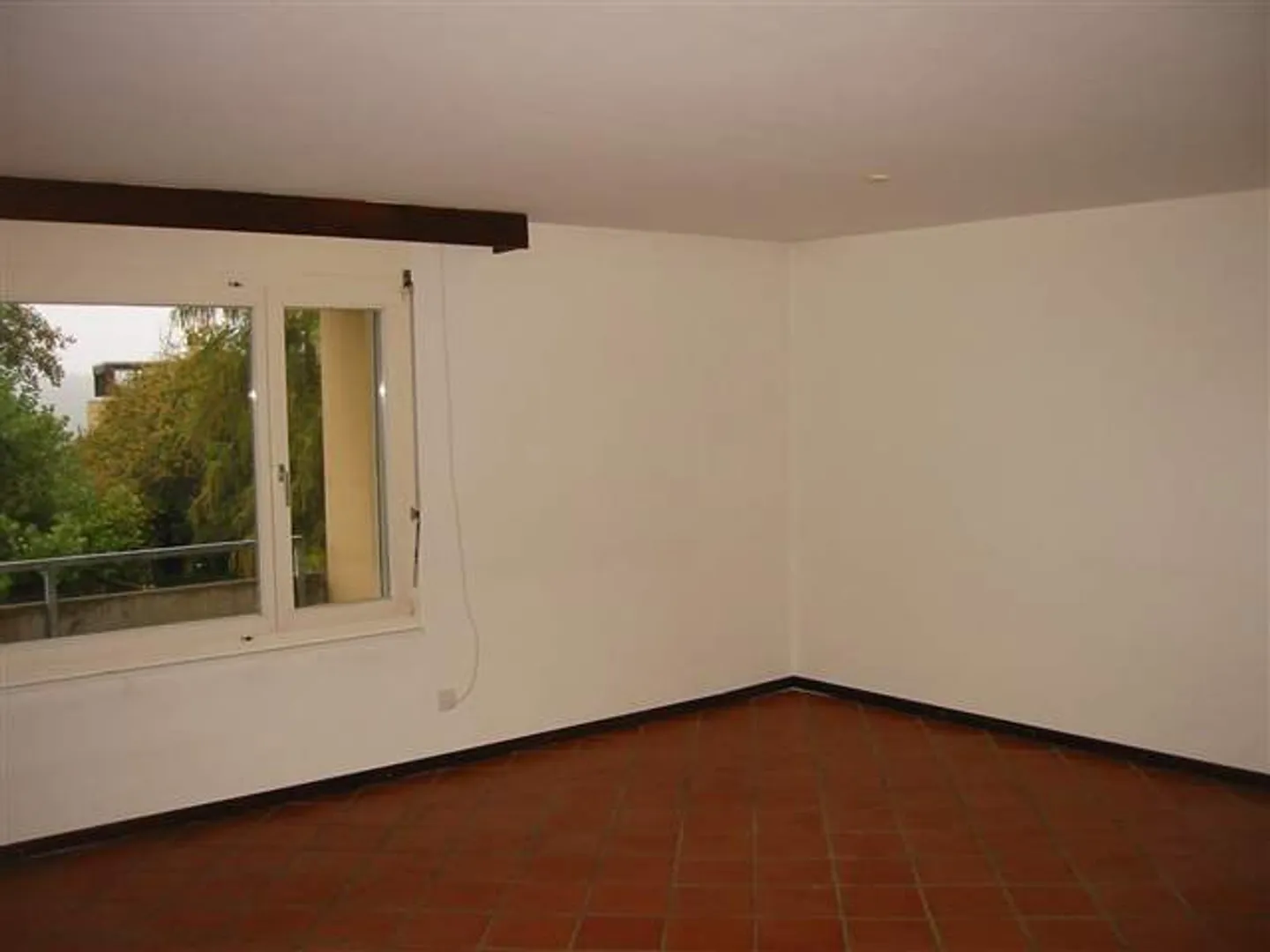Original 2.5-room apartment - Photo 4 of 7