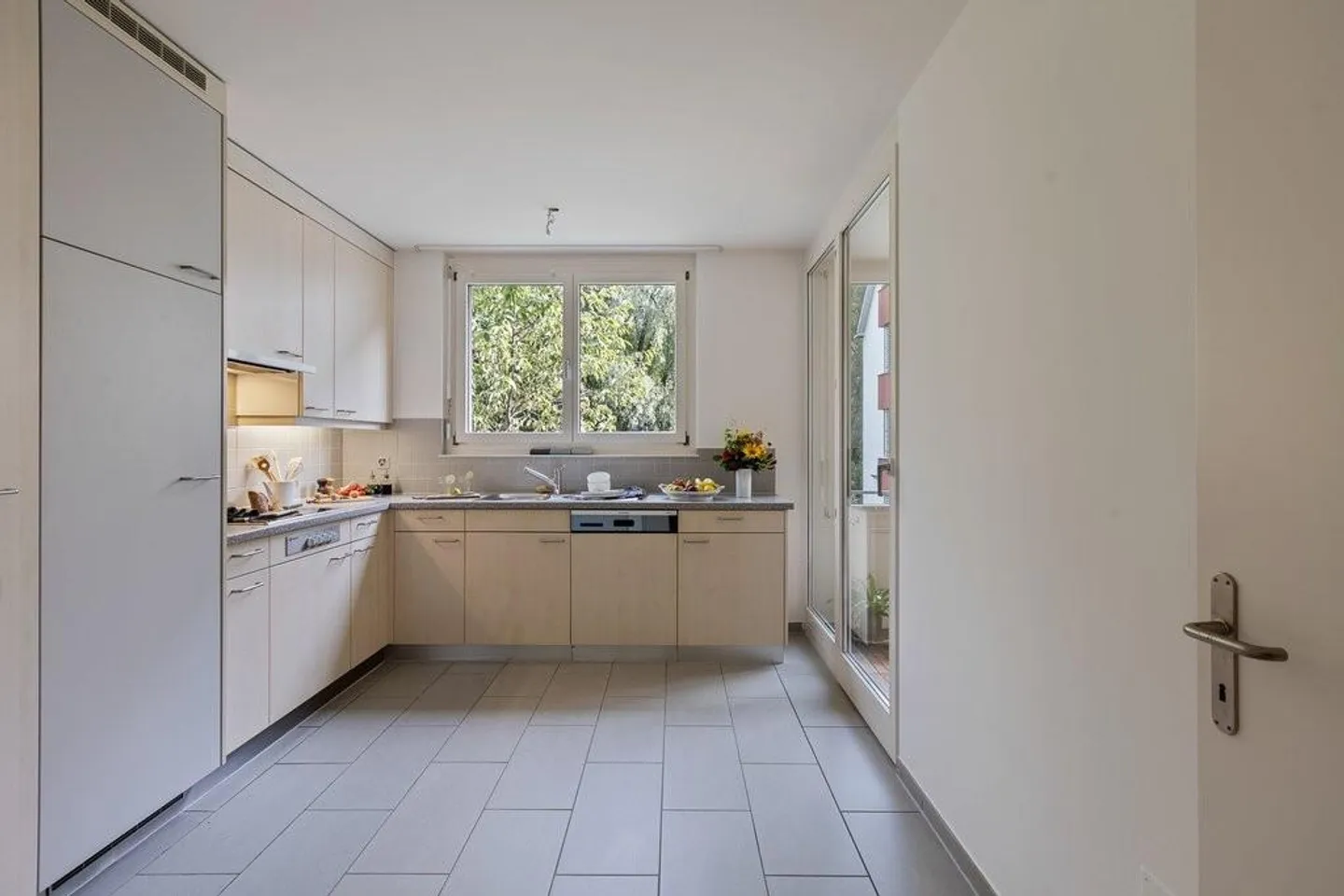 Appartamento maisonette con grande terrazza a livello - Foto 2 di 6