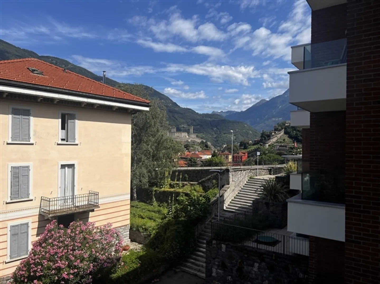 GRANDE APPARTEMENT 5,5 PIÈCES À LOUER DANS UN IMMEUBLE RÉCEMMENT RÉNOVÉ - Photo 11 sur 13