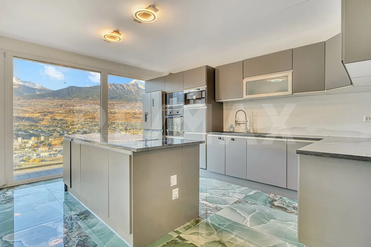 Modern Duplex with Stunning Views - Photo 5 of 8