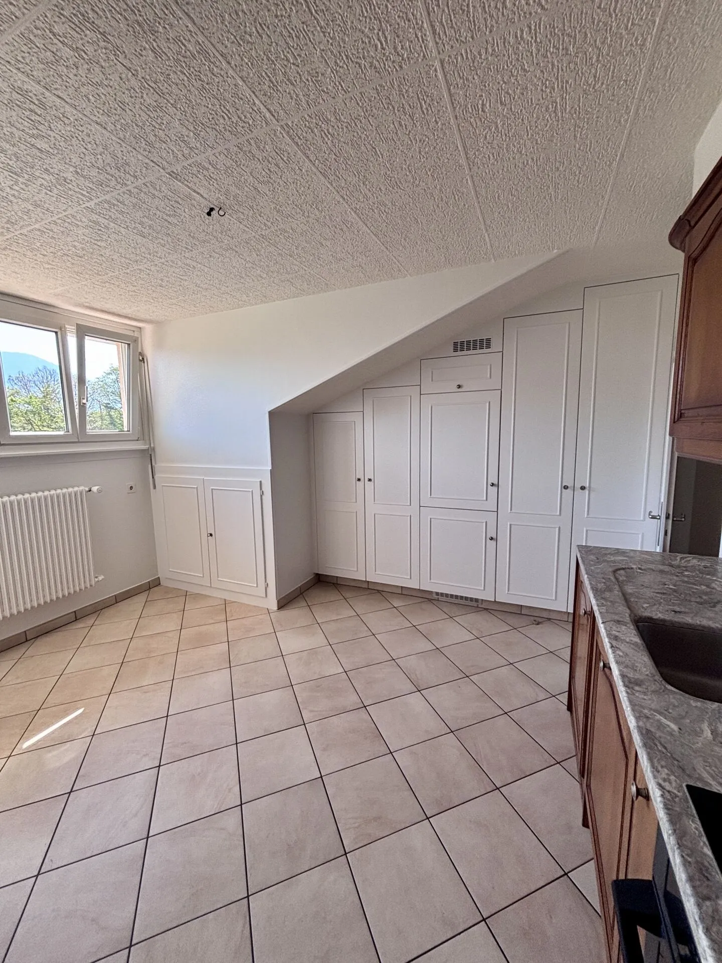 4.5-room apartment in the heart of Vouvry - Photo 5 of 10
