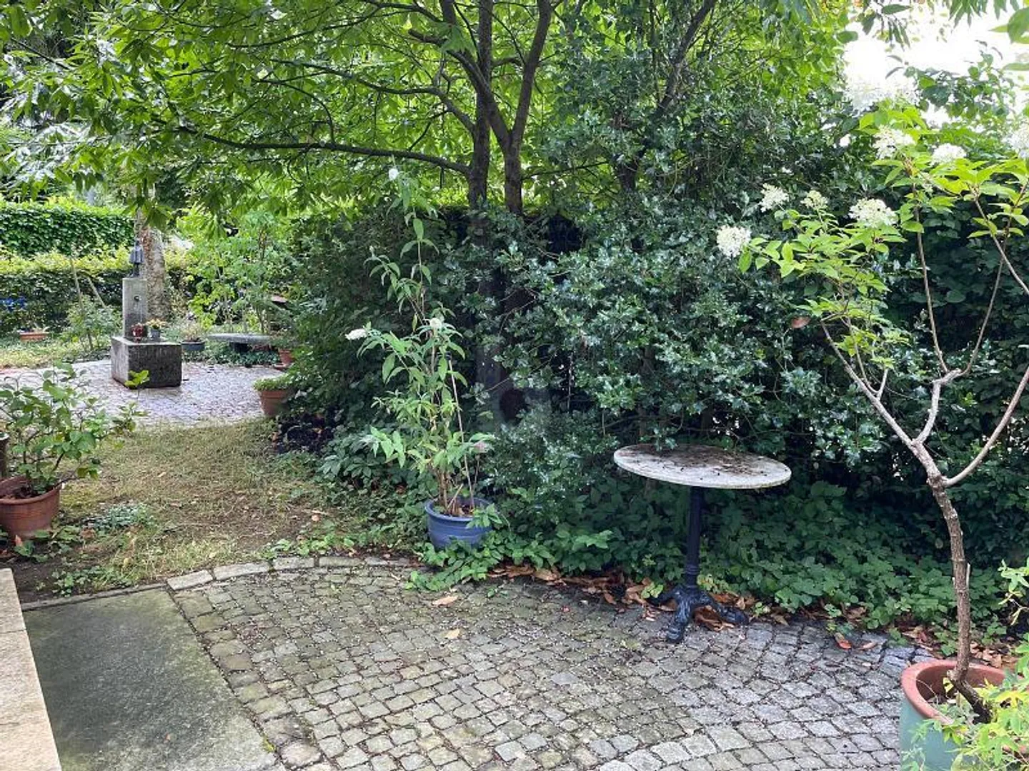 FRISCH RENOVIERT MIT GARTEN - Foto 2 von 6