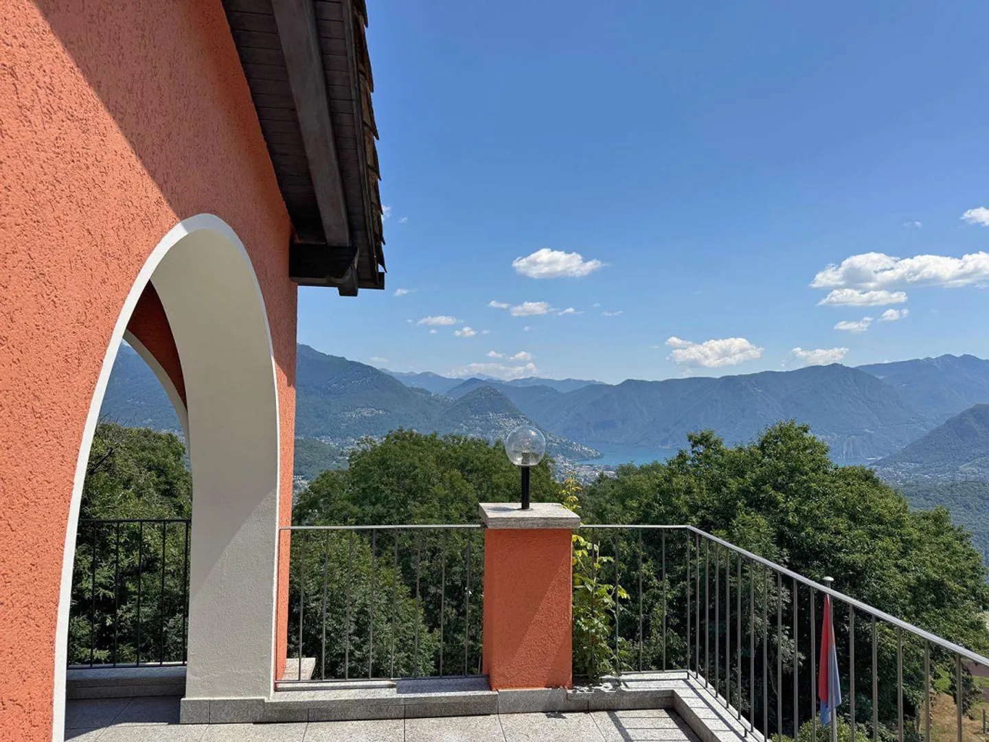 Villa a Cademario con vista lago - Foto 3 di 6