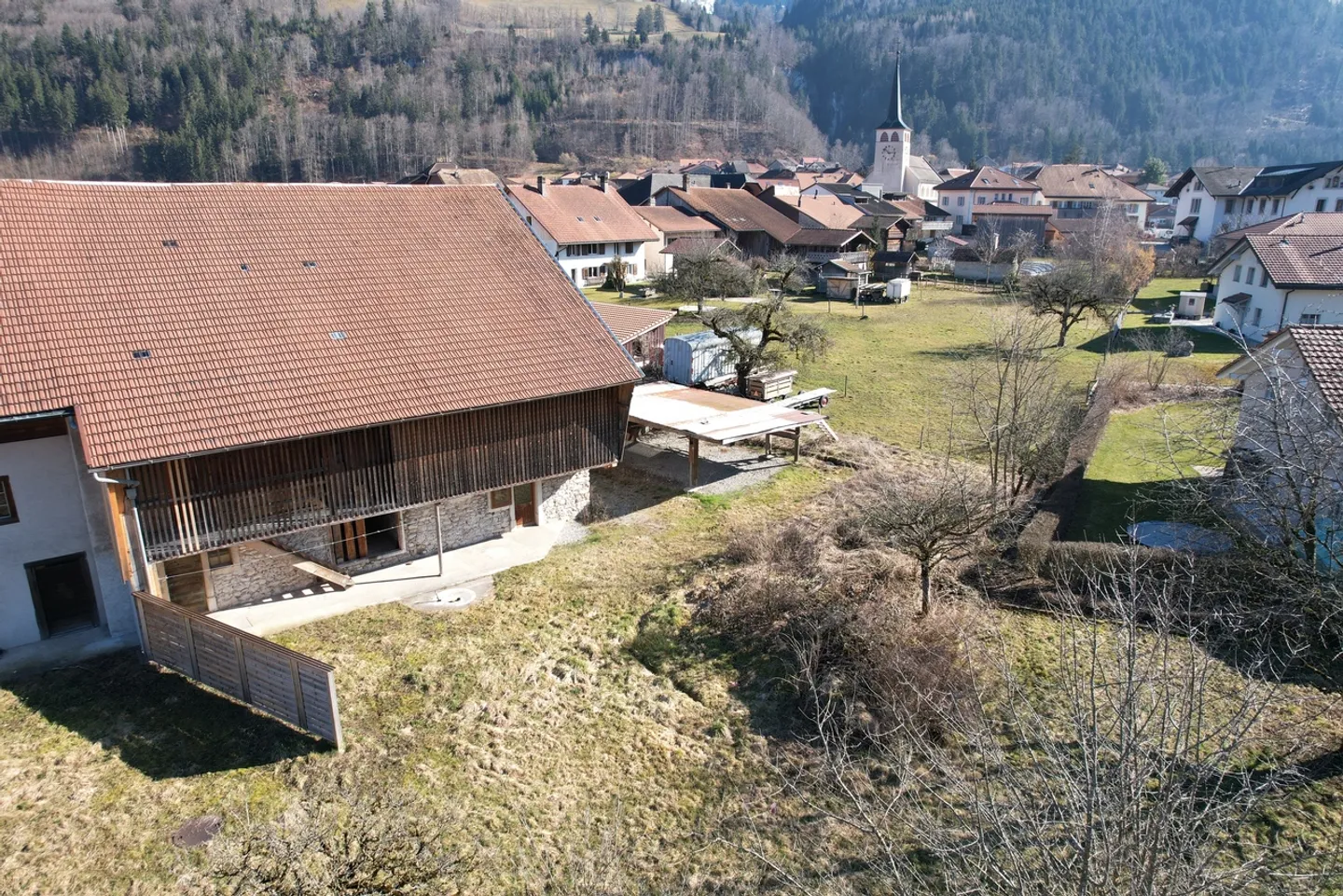 New 4.5-room duplex apartment in a renovated farmhouse - Photo 1 of 3