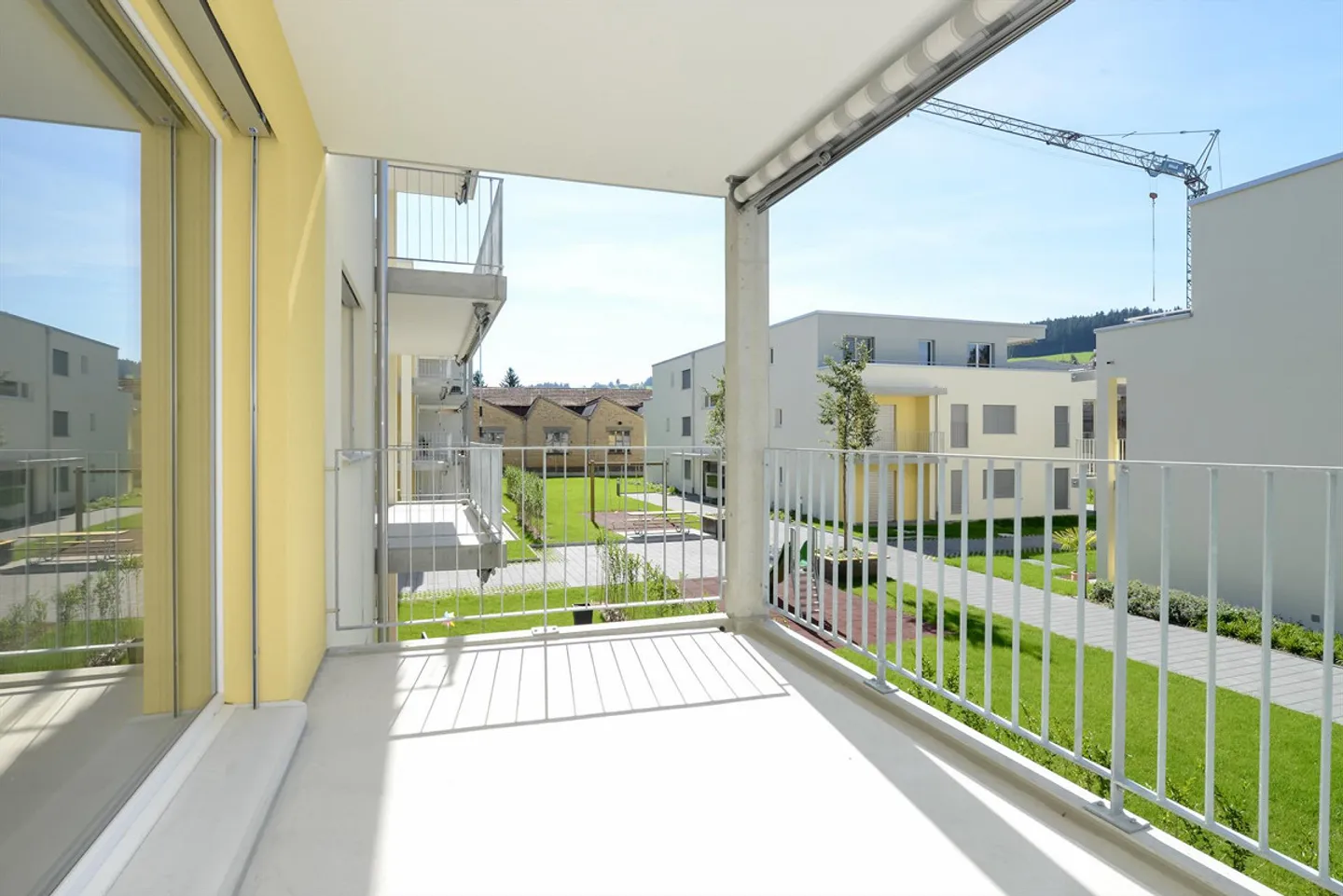 Appartement moderne de 2,5 pièces avec balcon - Photo 4 sur 5