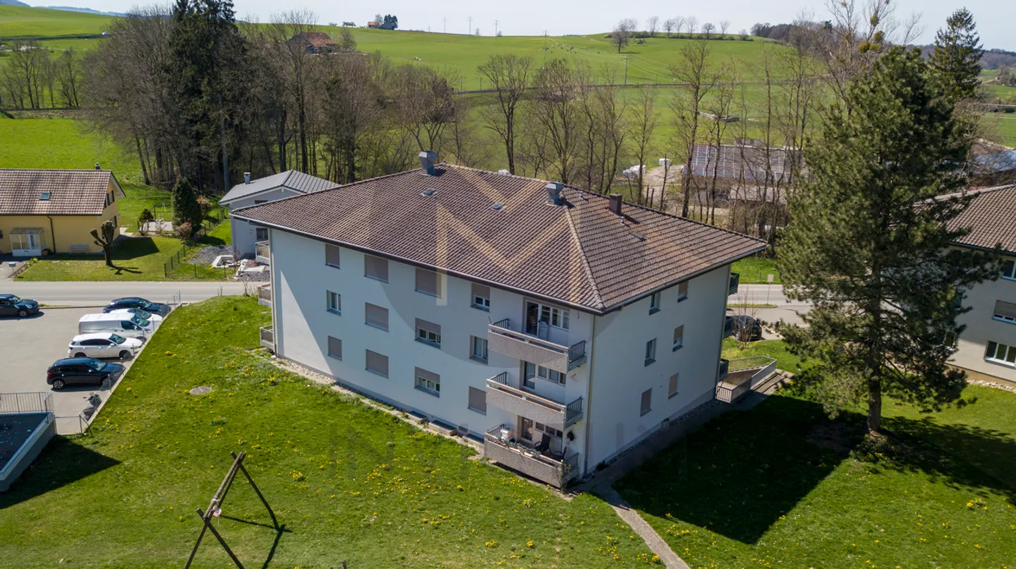 Große 3,5-Zimmer-Wohnung mit 231 m2 Garten zur Gestaltung - Foto 1 von 10