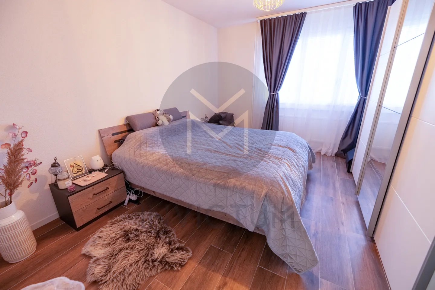 Große 3,5-Zimmer-Wohnung mit 231 m2 Garten zur Gestaltung - Foto 3 von 10