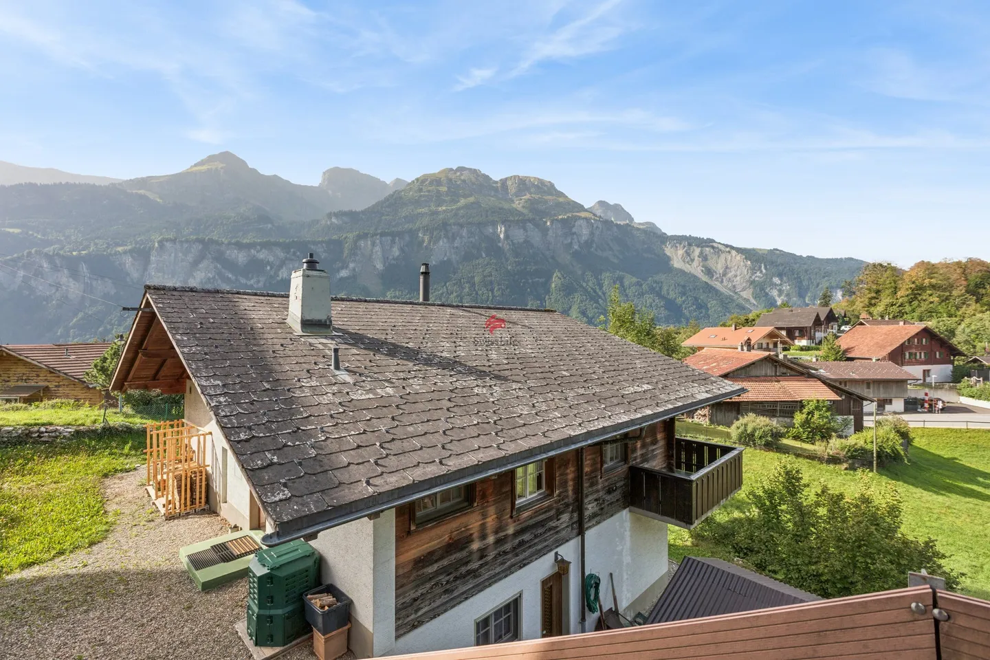 Charmantes Einfamilienhaus in Brienzwiler - Foto 2 von 10