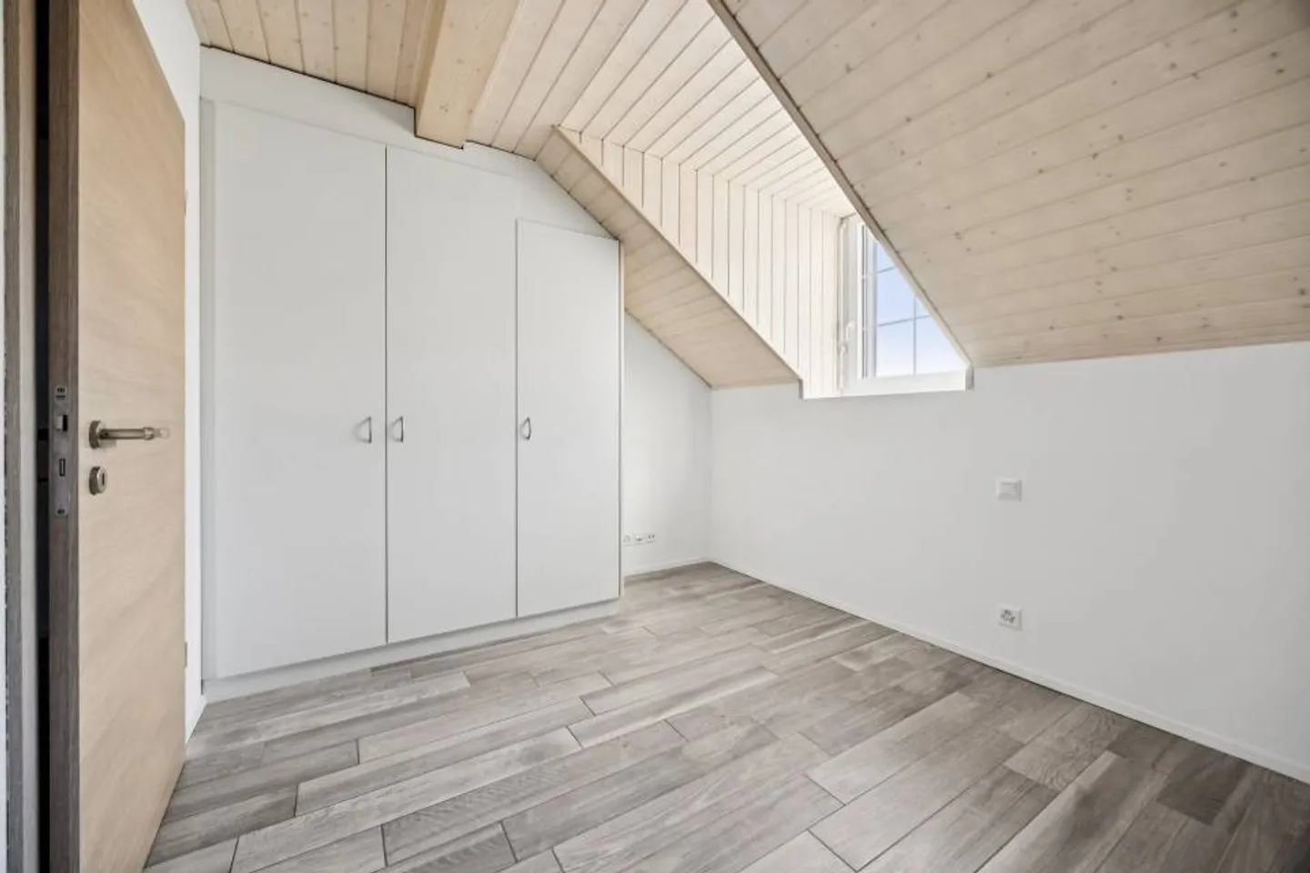 ESCLUSIVITÀ - Appartamento familiare con 4.5 stanze e vista panoramica - Foto 10 di 12