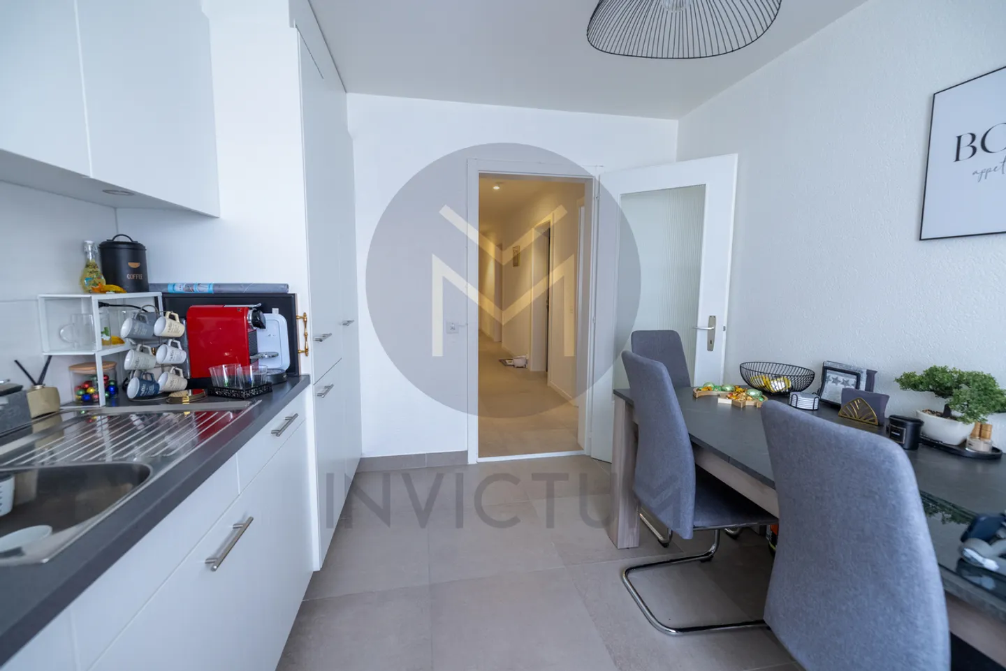 Große 3,5-Zimmer-Wohnung mit 231 m2 Garten zur Gestaltung - Foto 8 von 10