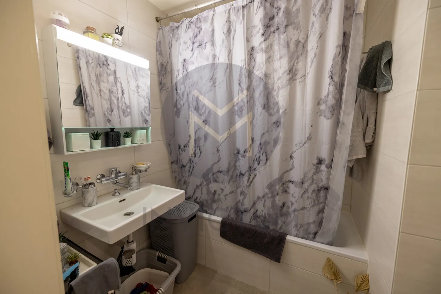 Große 3,5-Zimmer-Wohnung mit 231 m2 Garten zur Gestaltung - Foto 9 von 10