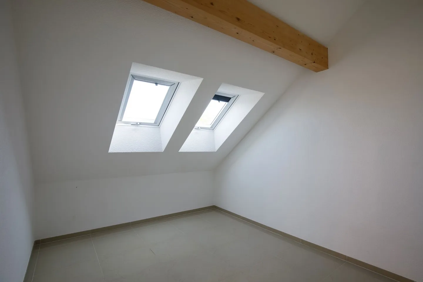 Appartement penthouse moderne de 3,5 pièces - Photo 6 sur 10