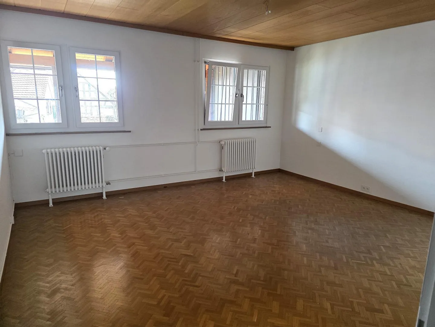 4.5 Room Apartment in a Two-Family House with Garden and Patio - Photo 8 of 11