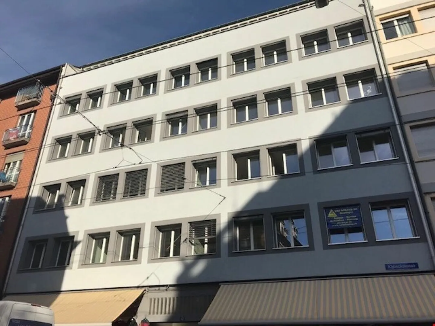 In Kleinbasel - central & modern, with unique terrace - Photo 1 of 5
